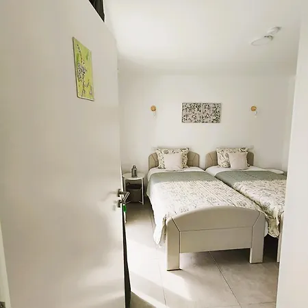 ゲストハウス Floral